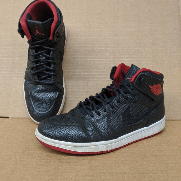 Jordan 1 snakeskin *make offer* - Picture 2 of 7